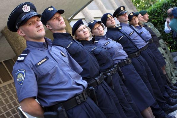 Svi  šibenski policajci uskoro na zajedničkoj fotografiji