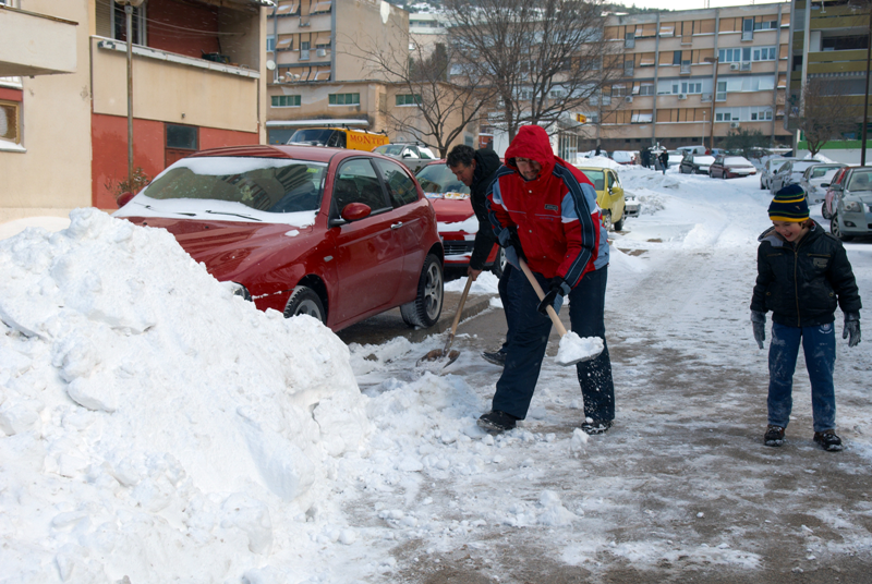 Građani čiste snijeg