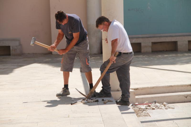 Uređenje oštećenih i dotrajalih kamenih pristupnih stepenica do zgrade Krešimirova doma