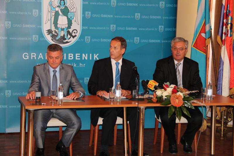 Gradonačelnik Burić potpisao ugovor o pokretanju prvog sveučilišnog studija u Šibeniku