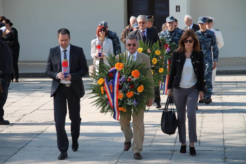 U povodu blagdana Svih svetih i Dušnog dana položeni vijenci