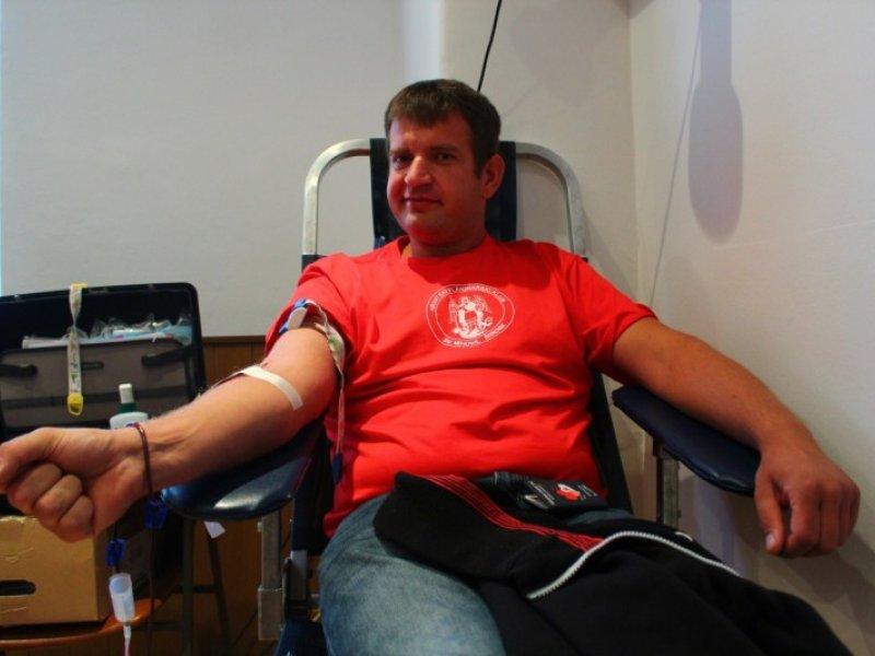 Članovi HPK Sveti Mihovil dobrovoljno darovali krv Članovi HPK Sveti Mihovil dobrovoljno darovali krv