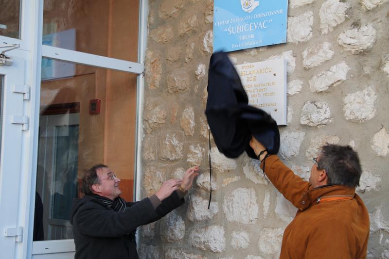 Otkrivena spomen ploča utemeljitelju i prvom ravnatelju Centra za odgoj i obrazovanje Šubićevac Branku Belamariću Otkrivena spomen ploča utemeljitelju i prvom ravnatelju Centra za odgoj i obrazovanje Šubićevac Branku Belamariću
