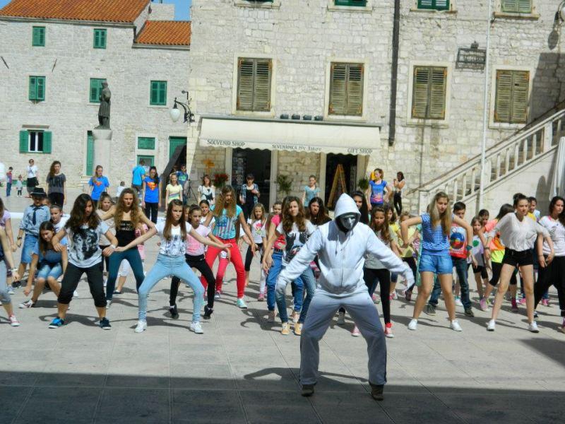 Plesna razglednica „Priča o Šibeniku“ 