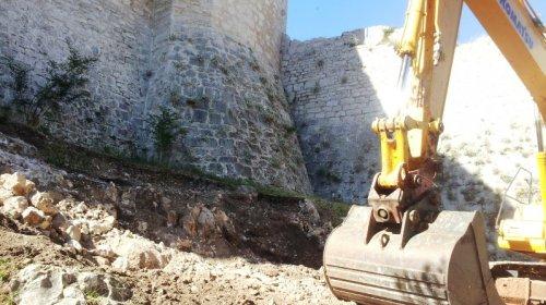 Uređuje se okoliš i pristupni put do tvrđave svetog Mihovila