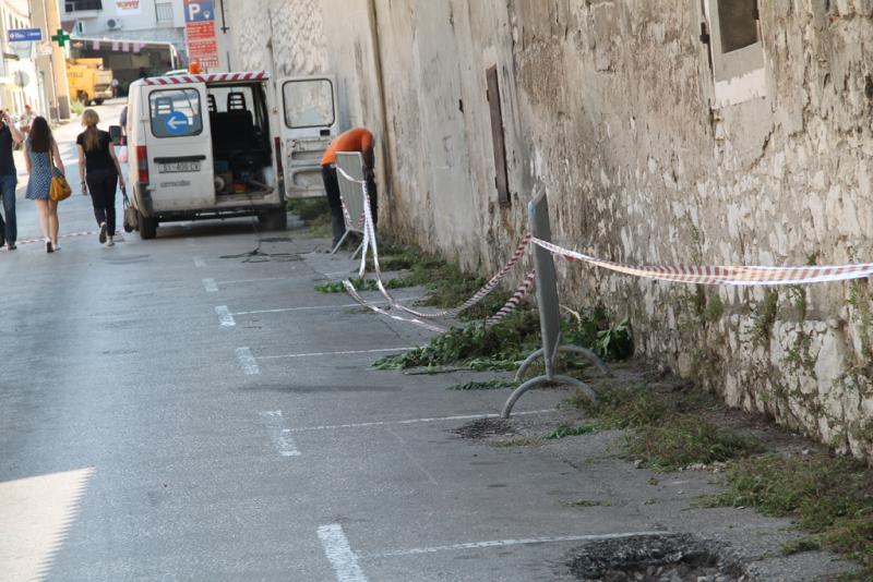 Radovi na uređenju kolnika u Ulici Karla Vipauca