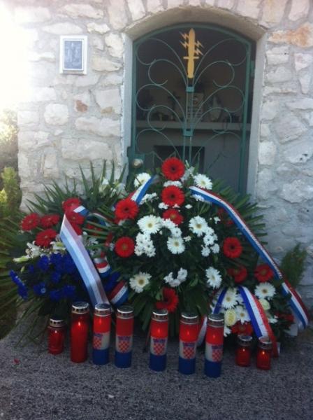 Nastavlja se obilježavanje obljetnice Rujanskog rata; položeni vijenci i zapaljene svijeće na šibenskom mostu