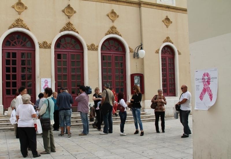U Šibeniku obilježen Dan ružičaste vrpce
