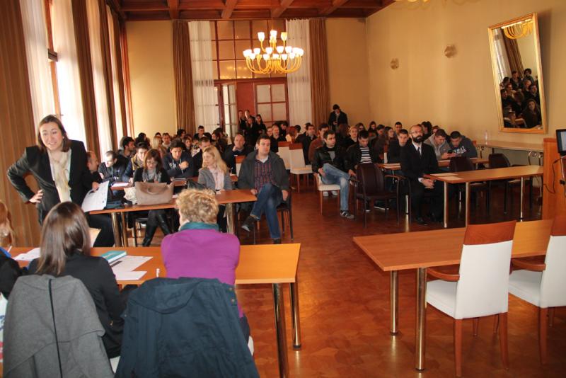 Učenje i usavršavanje pomoću alata EU