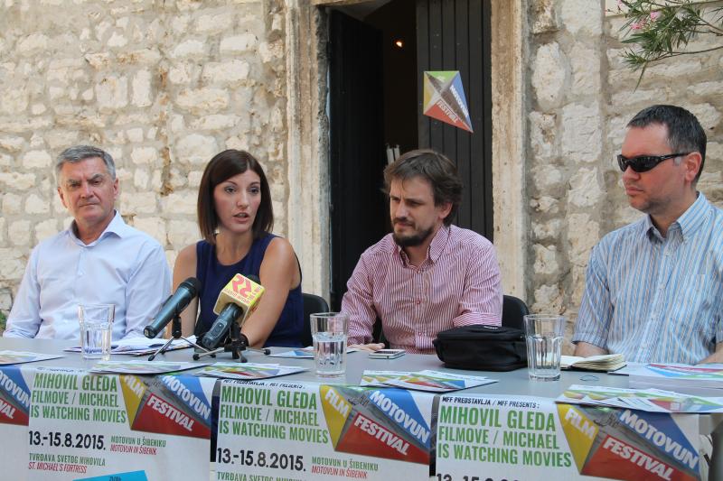 I Mihovil gleda filmove!