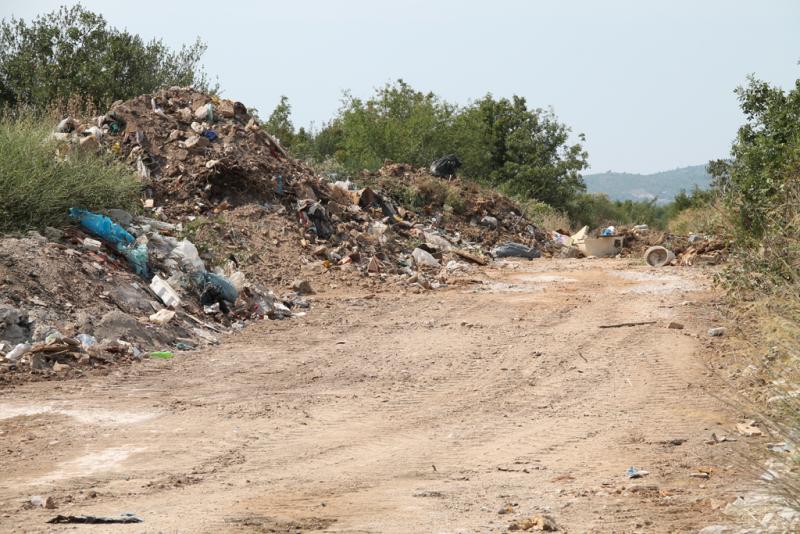 Sanira se ilegalno odlagalište kraj Benkovačke ceste Sanira se ilegalno odlagalište kraj Benkovačke ceste