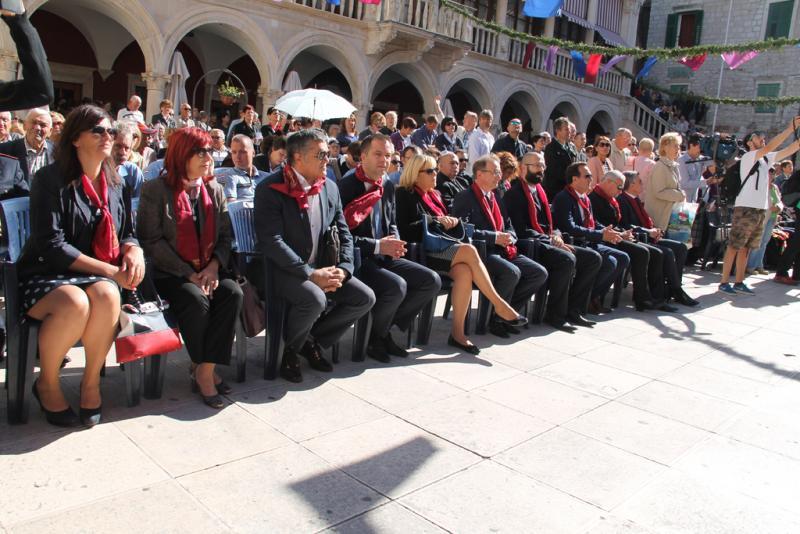 Burić: „S pravom i ponosom danas slavimo Šibenik, grad koji nezaustavljivo napreduje“
