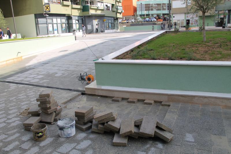 Otklanja se uzrok plavljenja na Trgu Dražena Petrovića