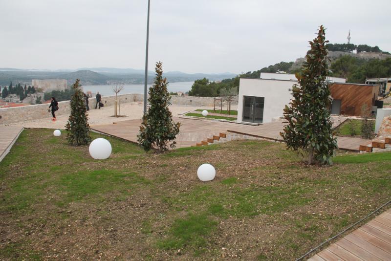 Grad Šibenik raspisuje javni poziv za proizvođače eno/gastro proizvoda i suvenira koji su zainteresirani za prodaju na Tvrđavi Barone Grad Šibenik raspisuje javni poziv za proizvođače eno/gastro proizvoda i suvenira koji su zainteresirani za prodaju na Tvrđavi Barone