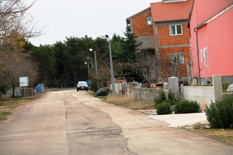 U zaseoku Gulini-Mijači radovi na rasvjetnim tijelima