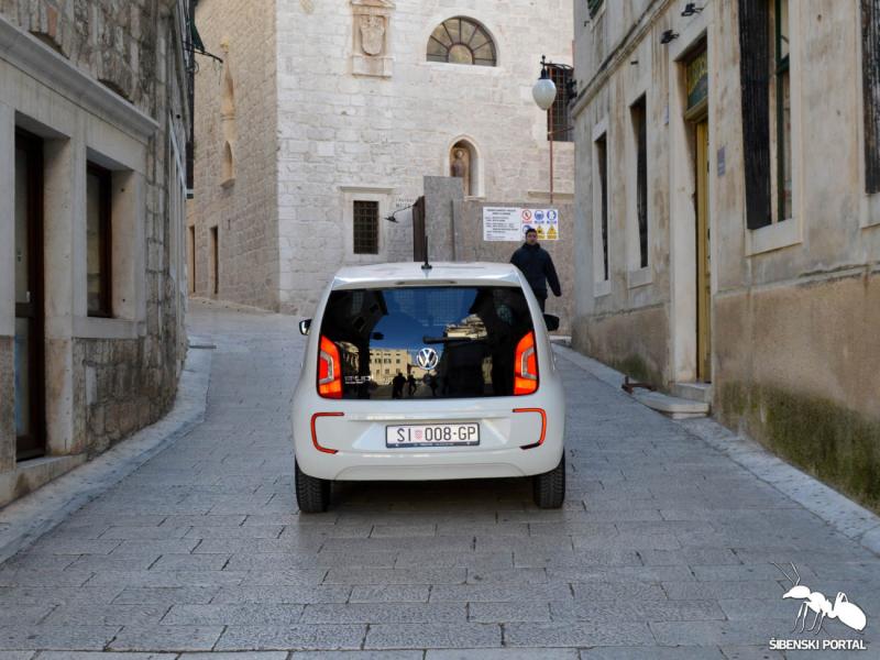 Gradski parking započinje s uslugom dostave električnim vozilima unutar  povijesne gradske jezgre