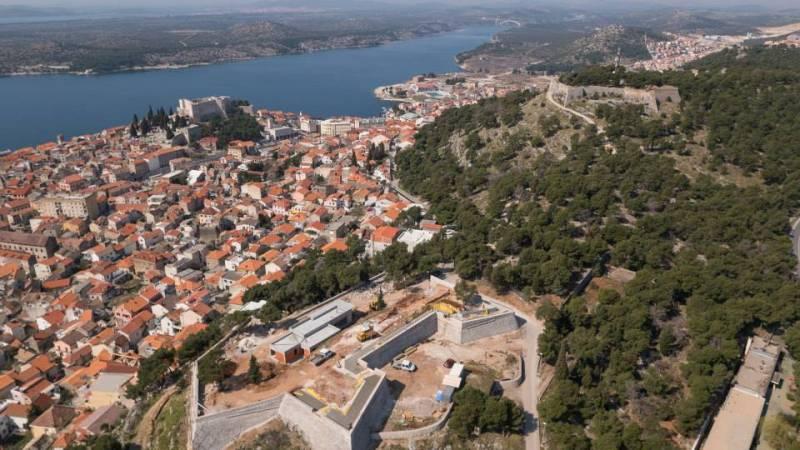 Tvrđave sv. Ivana i Barone iznad Šibenika u svjetlu novih spoznaja Tvrđave sv. Ivana i Barone iznad Šibenika u svjetlu novih spoznaja