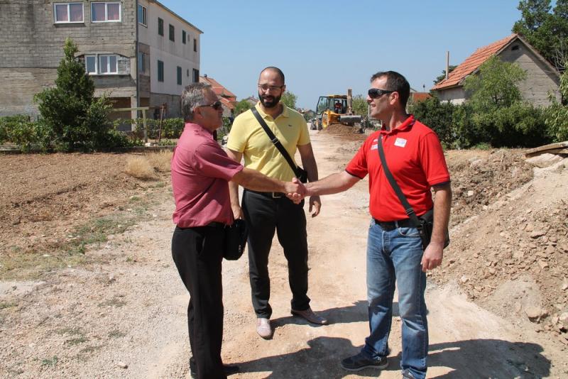 Nastavljaju se radovi na uređenju Vrpoljačke ceste 
