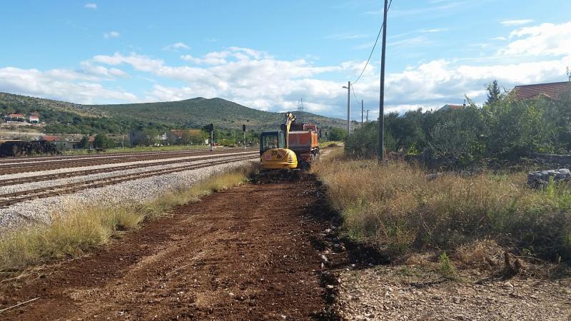 Započelo asfaltiranje zemljanih putova u Sitnom Donjem 