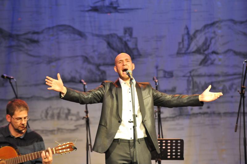 Klapa More i Marko Škugor na završnici Šibenskih klapskih večeri Klapa More i Marko Škugor na završnici Šibenskih klapskih večeri