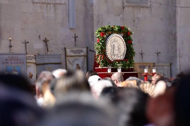 Održana svečana procesija i sveta misa u povodu Dana grada i blagdana sv. Mihovila