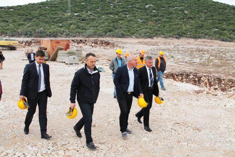 Bikarac u potpunosti rješava zbrinjavanje otpada i donosi nova radna mjesta Bikarac u potpunosti rješava zbrinjavanje otpada i donosi nova radna mjesta