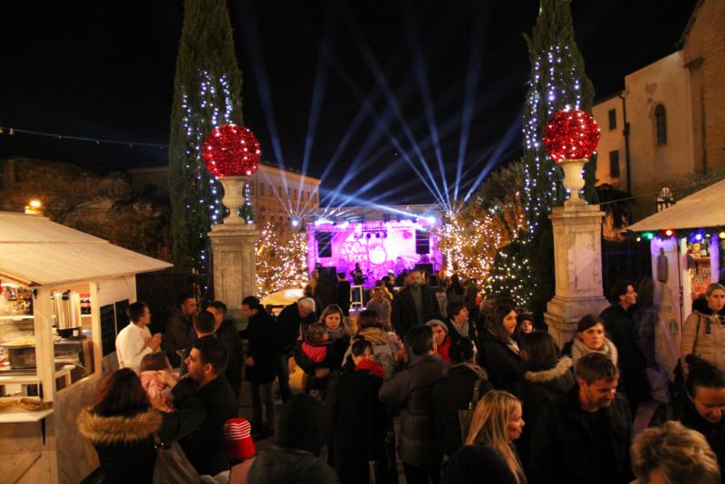 Otvoren adventski sajam u Šibeniku - Adventura 2016.!