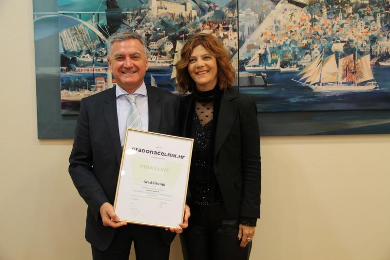 Priznanje Gradu Šibeniku za izniman doprinos u području rodiljnih naknada