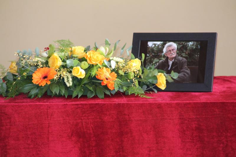 Održana komemoracija za zlarinskog književnika i novinara Mladena Bjažića