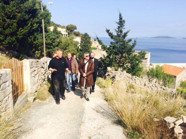 Grad Šibenik prijavio dva komunalna projekta na Program razvoja otoka Grad Šibenik prijavio dva komunalna projekta na Program razvoja otoka
