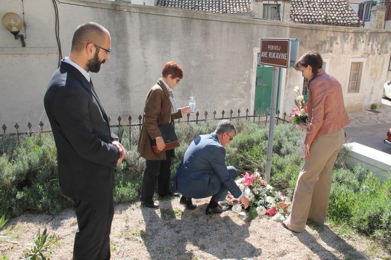 Sjećanje na prerano preminulu Anu Rukavinu