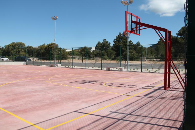 Sportsko-zabavni program u povodu otvorenja Sportsko-rekreativnog centra u Ražinama