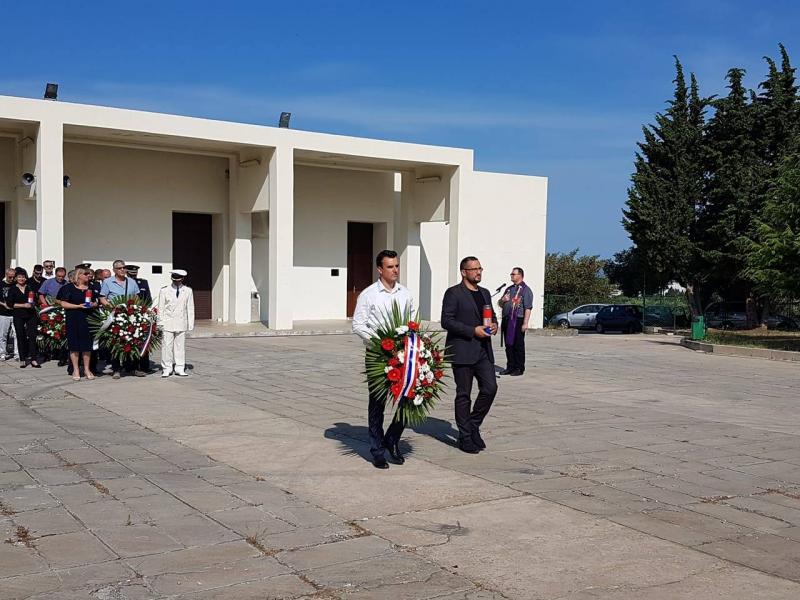 Položeni vijenci i zapaljene svijeće u povodu Dana državnosti Republike Hrvatske