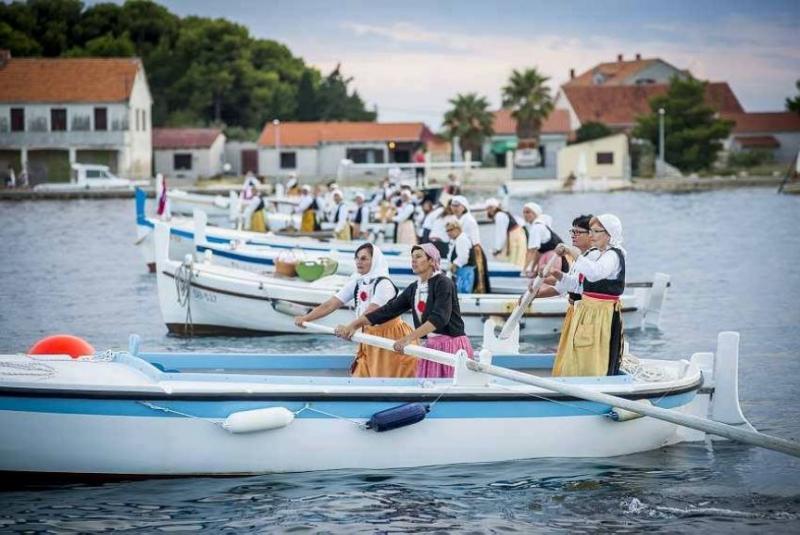 6. regata „U susret Gospi od Anđela"  
