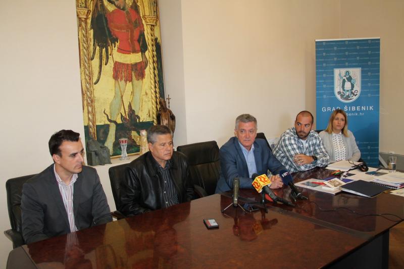  Održan sastanak predstavnika Grada Šibenika i Policijske uprave na temu prevencije vandalizma