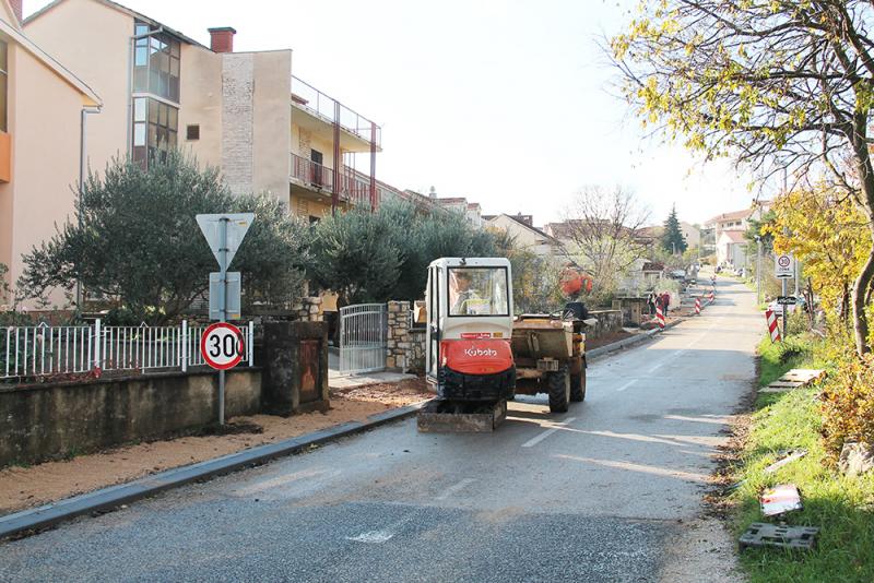 Započeli radovi na uređenju nogostupa u Jurasima 