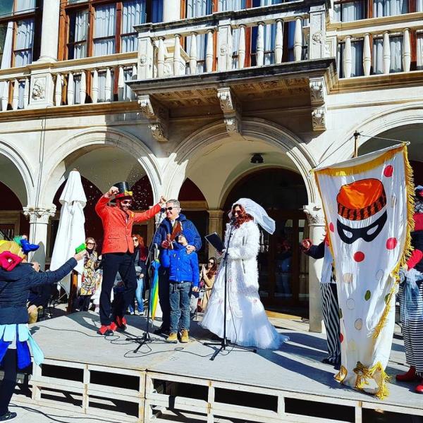 Maškare preuzele ključeve Grada