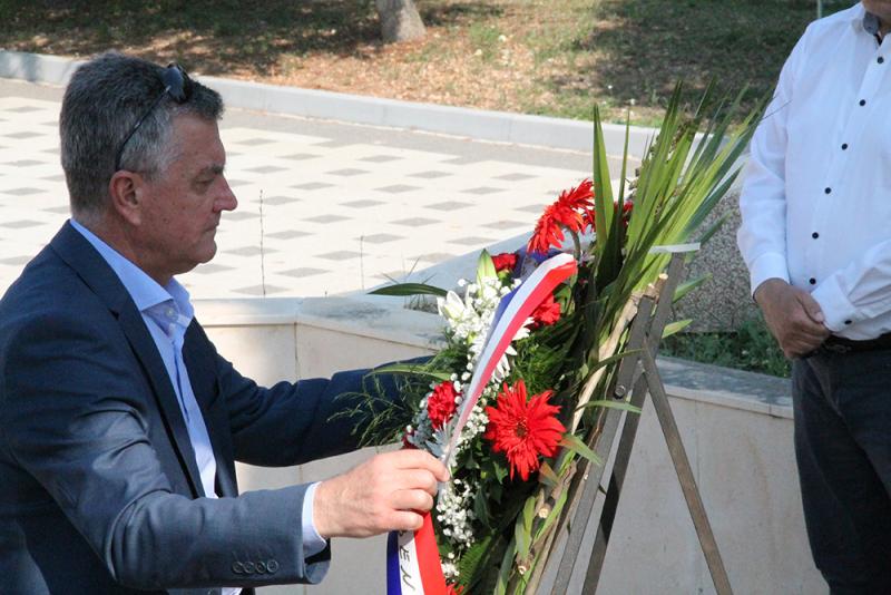 Polaganjem vijenaca obilježeni Dan antifašističke borbe i Dan državnosti 