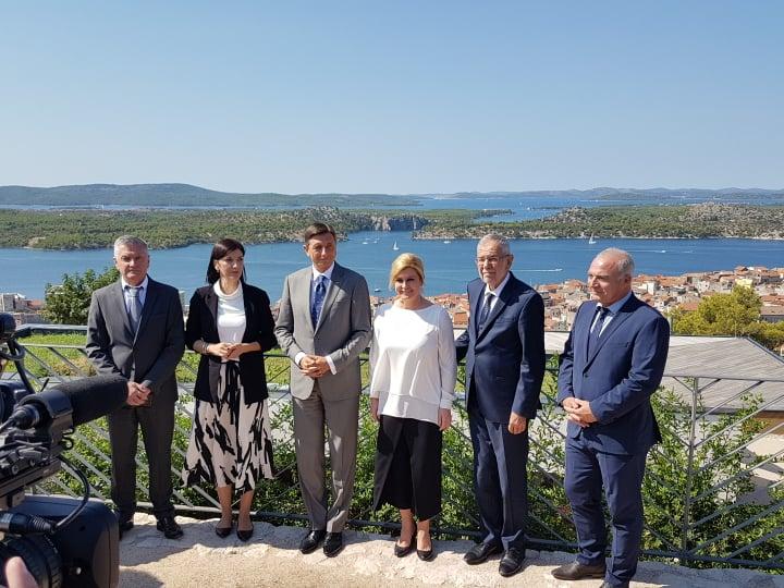 Trilateralni sastanak predsjednice Grabar-Kitarović, predsjednika Pahora i Van der Bellena u Šibeniku 