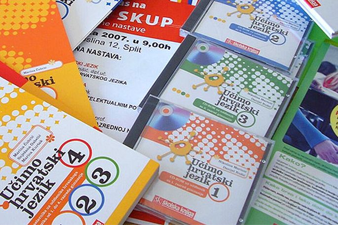 Objavljen javni poziv za jednokratnu novčanu pomoć za nabavu radnih bilježnica i drugog obrazovnog materijala 