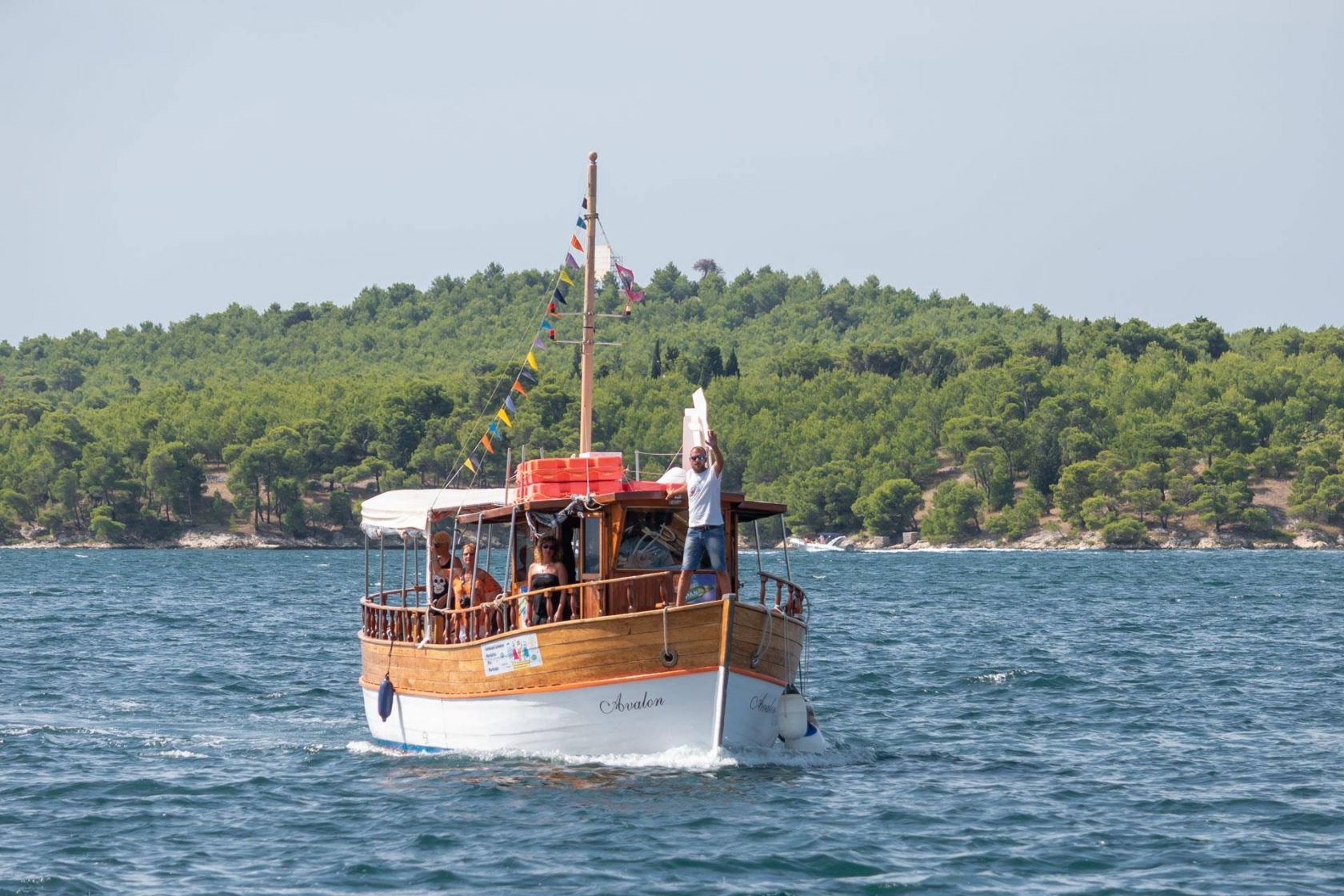 Gradske brodske linije do Martinske i Jadrije i ove su sezone oduševile Šibenčane i goste Gradske brodske linije do Martinske i Jadrije i ove su sezone oduševile Šibenčane i goste