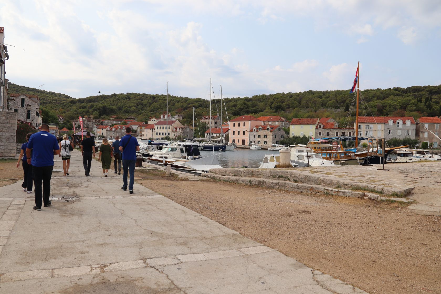  Grad Šibenik traži izvođača radova na adaptaciji Ureda TZ Zlarin