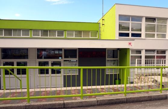 Učenici viših razreda OŠ Jurja Dalmatinca prešli na online nastavu 