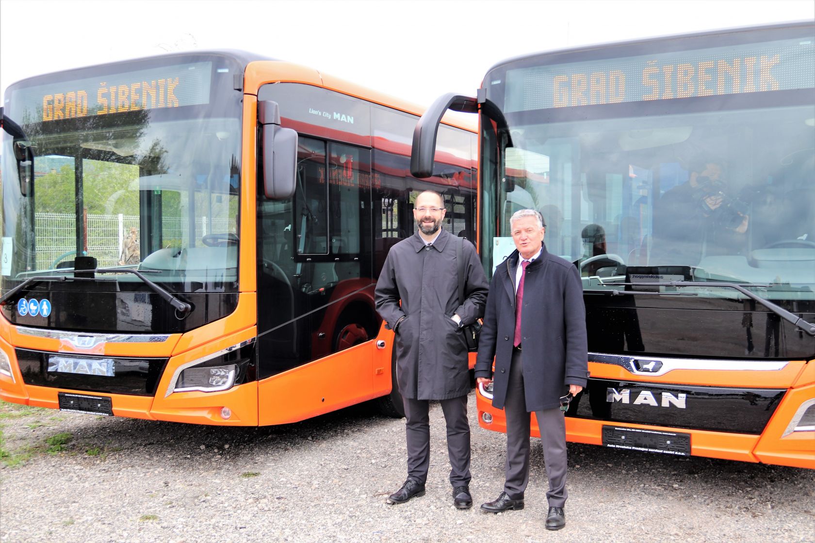 Prva dva od ukupno 11 niskopodnih autobusa stigla u Šibenik