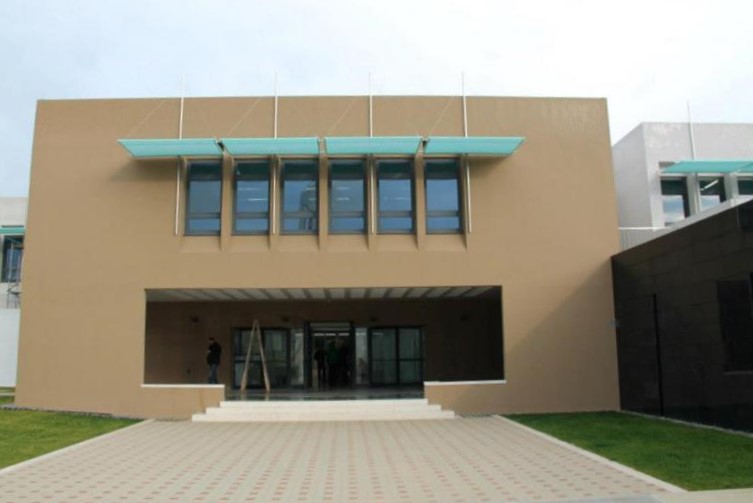 Grad Šibenik postavlja parket u sportskoj dvorani OŠ Meterize