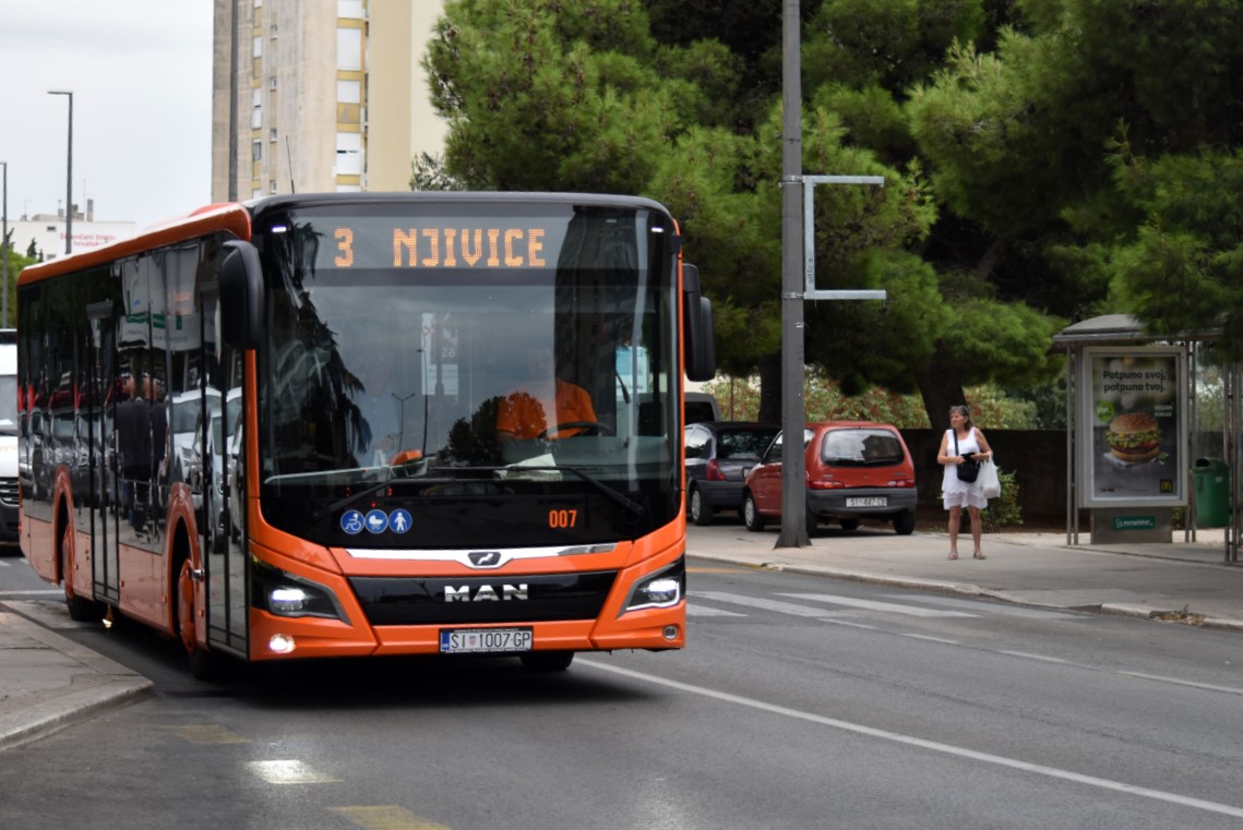 Gradski parking u utorak počinje s izradom novih pretplatnih karata za javni gradski prijevoz