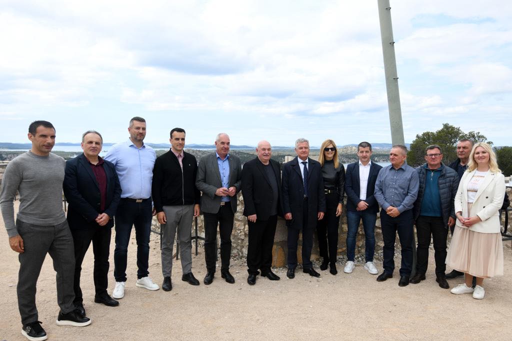 Na tvrđavi Barone potpisana Povelja o sportskom prijateljstvu Šibenika i Đakova Na tvrđavi Barone potpisana Povelja o sportskom prijateljstvu Šibenika i Đakova