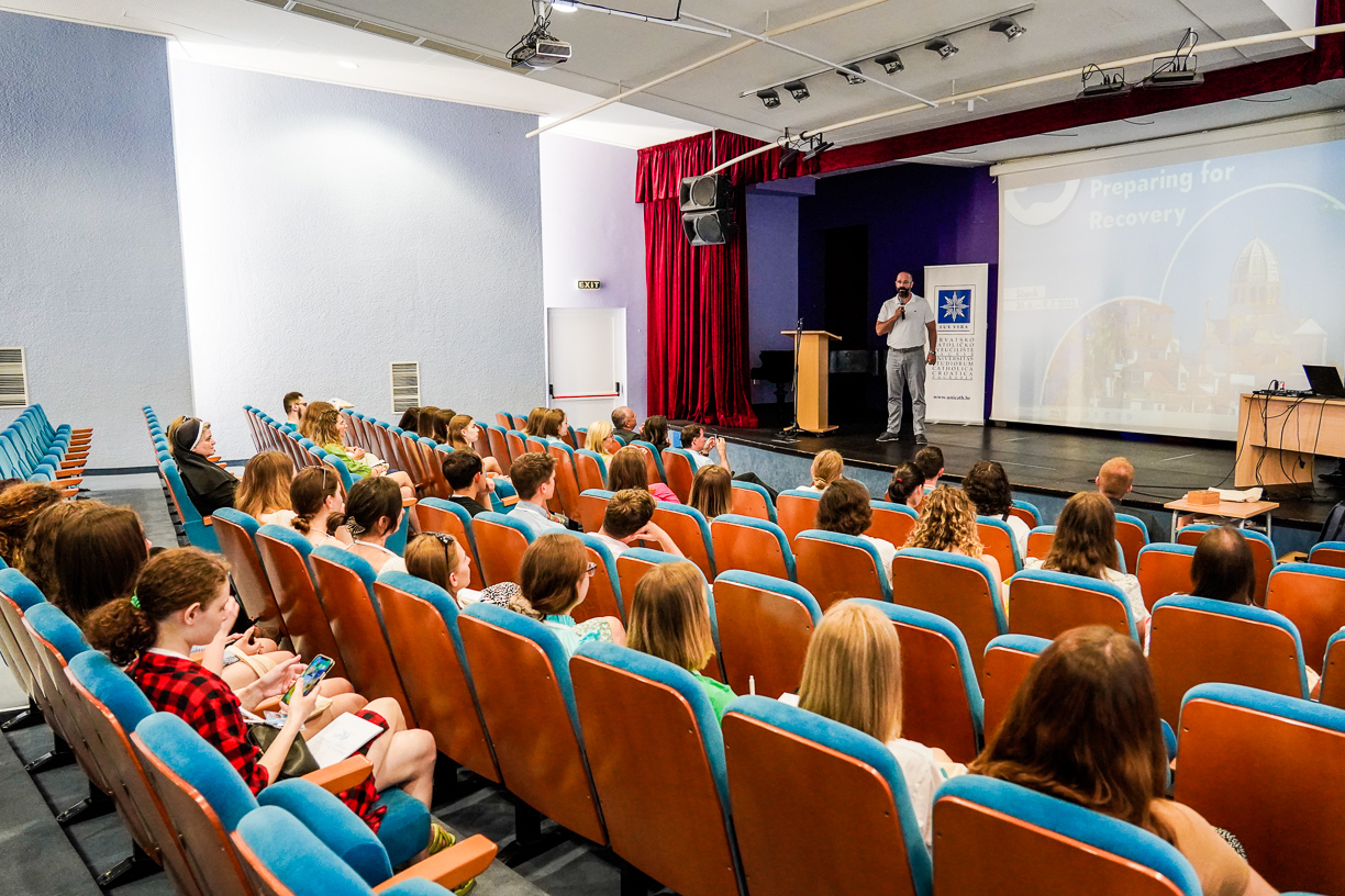 Studenti sa šest katoličkih sveučilišta okupljeni u Šibeniku