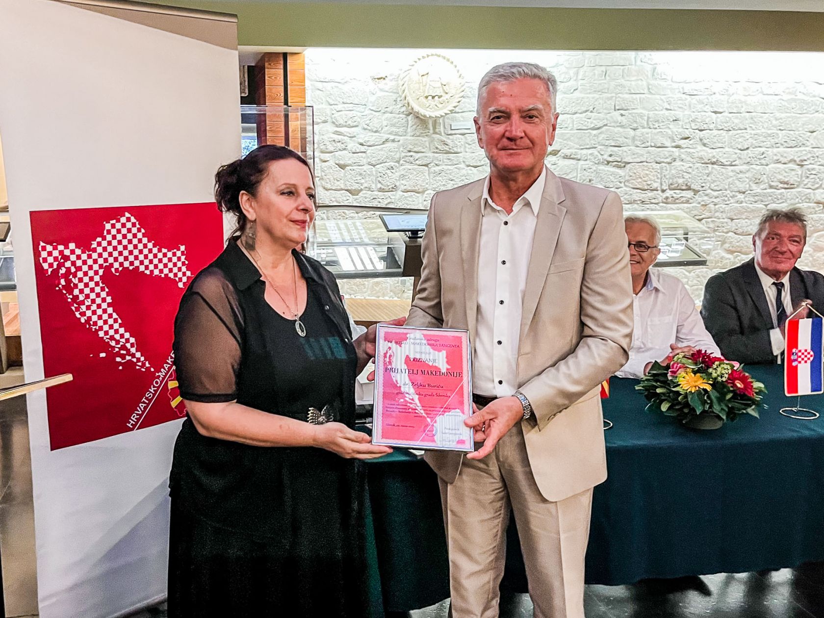 Gradonačelnik Burić dobitnik nagrade „Prijatelj Makedonije“