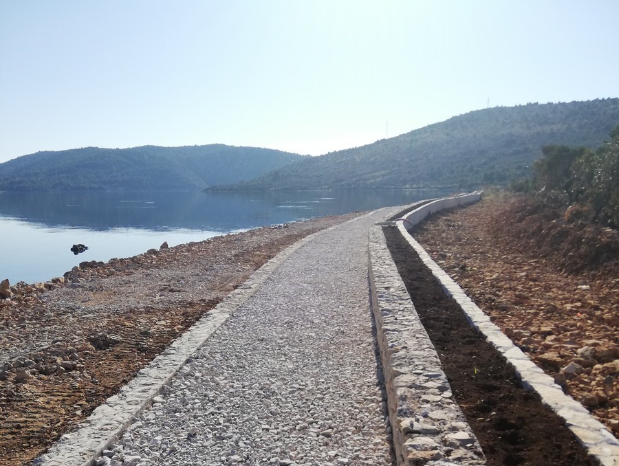 Grad Šibenik dobio sredstva za sanaciju obale i plaža u Raslini i Grebaštici  